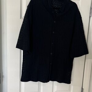 Men's Black Button-Up Knit Short Sleeve Top